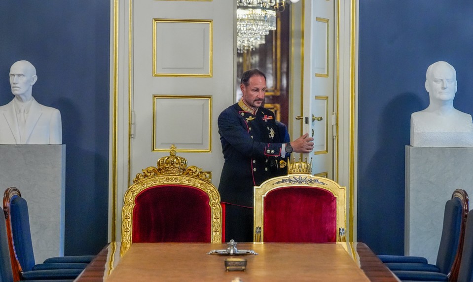 Kráľ je mŕtvy, nech žije kráľ. Nórsko má nového panovníka