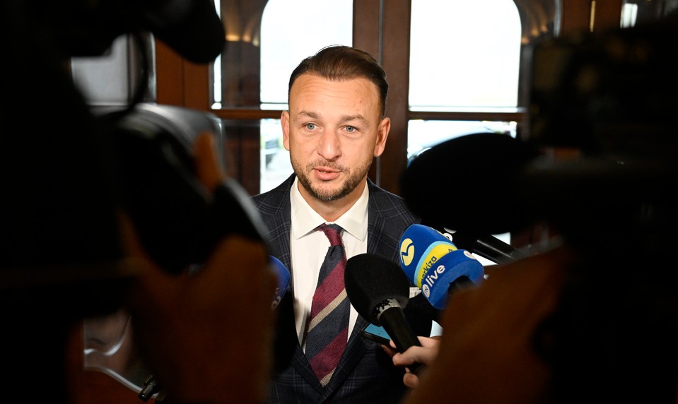 Eštokovo ministerstvo dostalo 70-tisícovú pokutu za nezákonné prevelenie čurillovcov