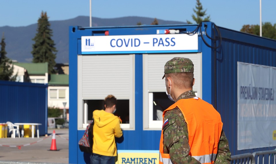 Polícia spustila akciu Faktúra. Vyšetruje podozrenia okolo MOM-iek počas pandémie