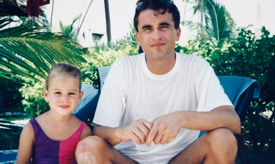 Jedna blbá, druhá hnusná! Česká herečka priznala, ako drsne ju a sestru častoval ich otec!