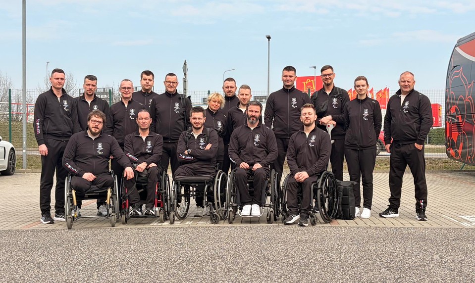 Parahokejisti odcestovali do Milána