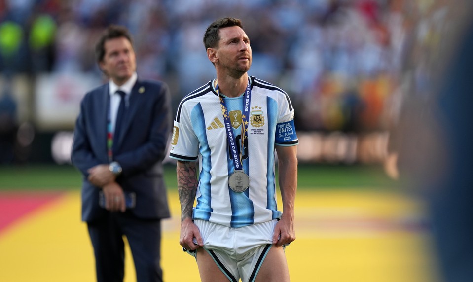 MESSI necestoval so spoluhráčmi, domov sa vrátil súkromným lietadlom