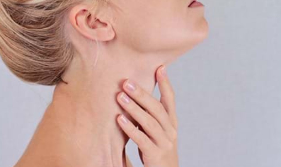 7 varovných signálov, že máte problém so štítnou žľazou: Telo vám to dá najavo