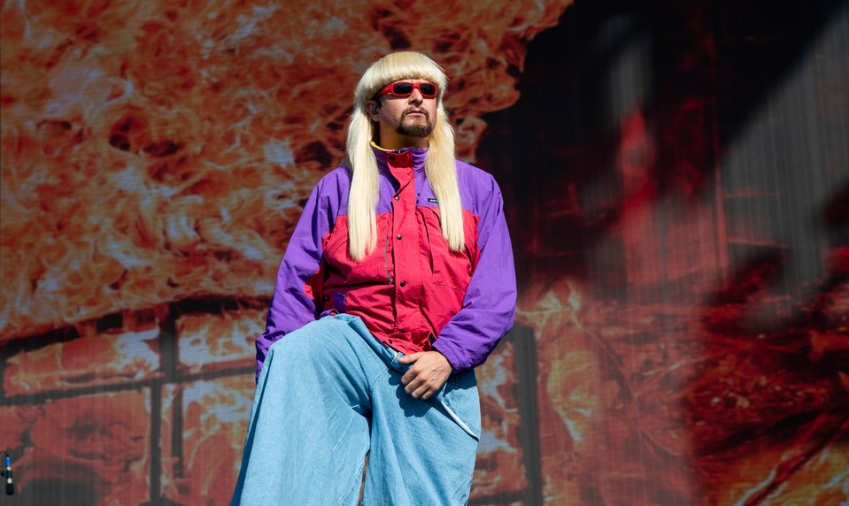 Pri zrážke helikoptér zahynul populárny spevák Oliver Tree