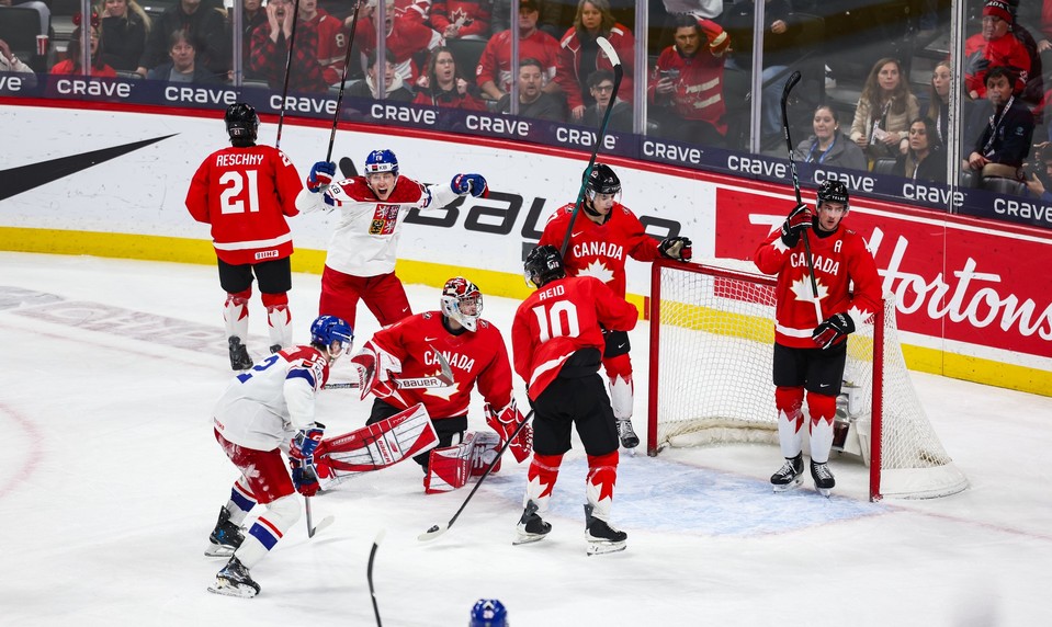 Českí juniori zabojujú o titul, ich súperom bude Švédsko