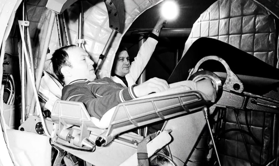 Majcichovská desiatka privítala vzácneho hosťa: Prišiel kozmonaut Vladimír Remek