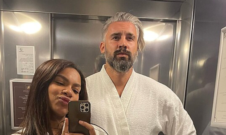 Rodičia roka? Ona zápasila tehotná, on rieši súd za správy 14-ročnej!