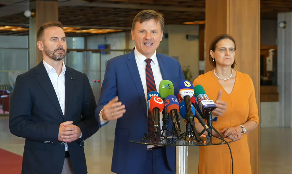 Hlina nahnevane vystúpil: PS odhovorilo KDH a Demokratov od účasti na tlačovej besede