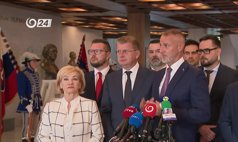 Tlačová beseda strany Hlas-SD k opozícii