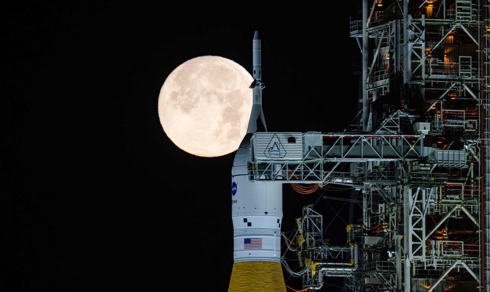 NASA po 50 rokoch opäť pošle ľudí k Mesiacu: Artemis II štartuje 1. apríla