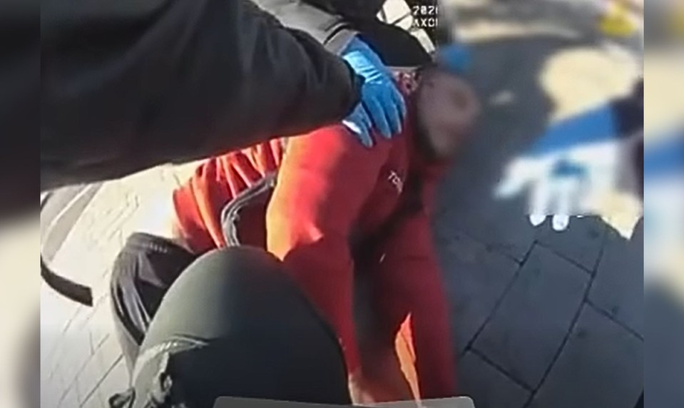 VIDEO: Hliadka našla u muža podozrivú látku. O pár sekúnd mu zachraňovali život