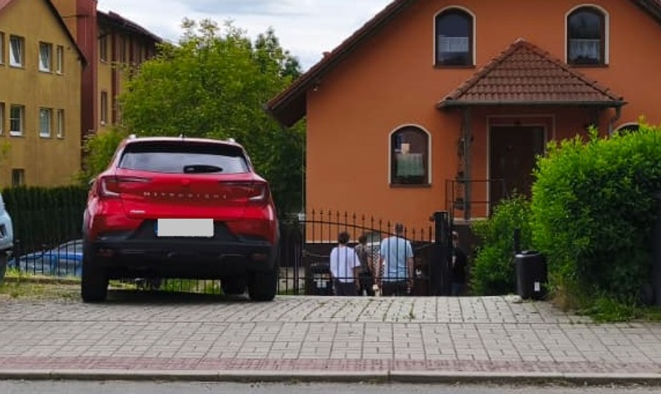 Okrem detskej ruky našli ďalšie časti tela. Podozrivá žena mohla byť tehotná