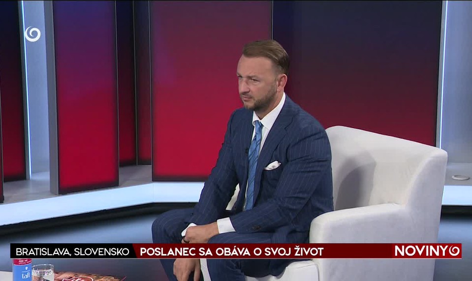 POSLANEC SA OBÁVA O SVOJ ŽIVOT