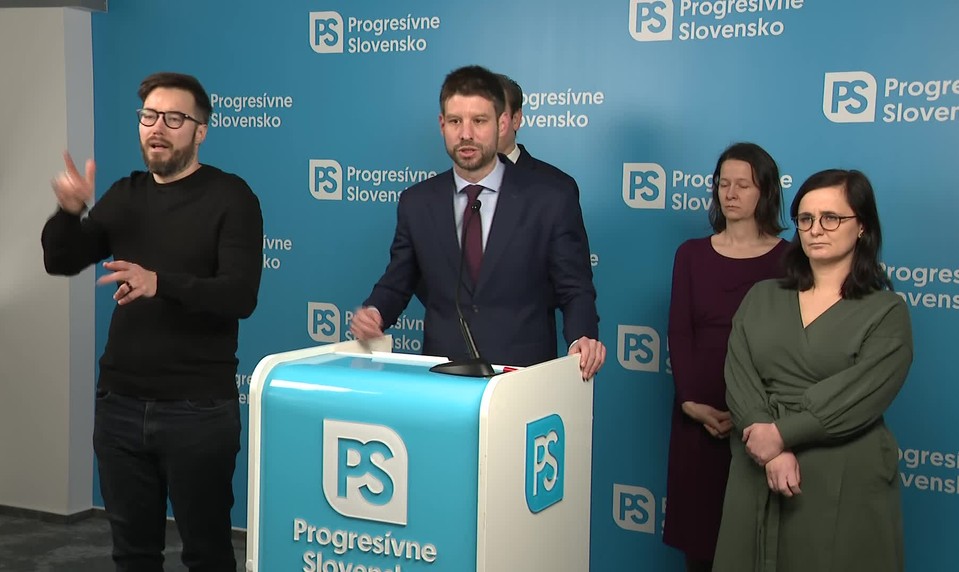 Podľa informácií PS chce vláda obmedziť volebné právo. Má ísť o voľby zo zahraničia