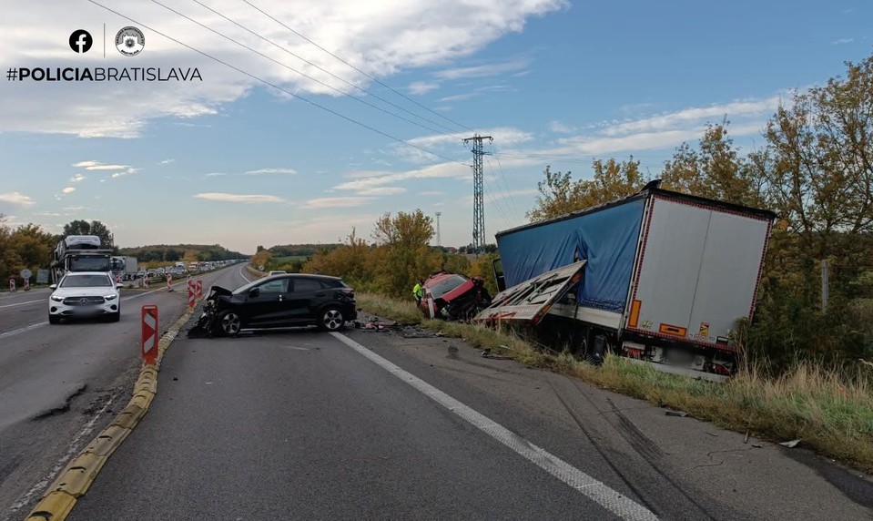 Diaľnica D2 je v smere na Malacky neprejazdná