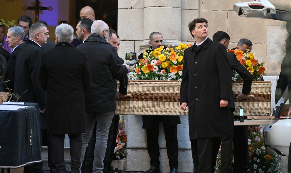 Rozruch na poslednej rozlúčke s Brigitte Bardot. Prišla aj kontroverzná odsúdená politička