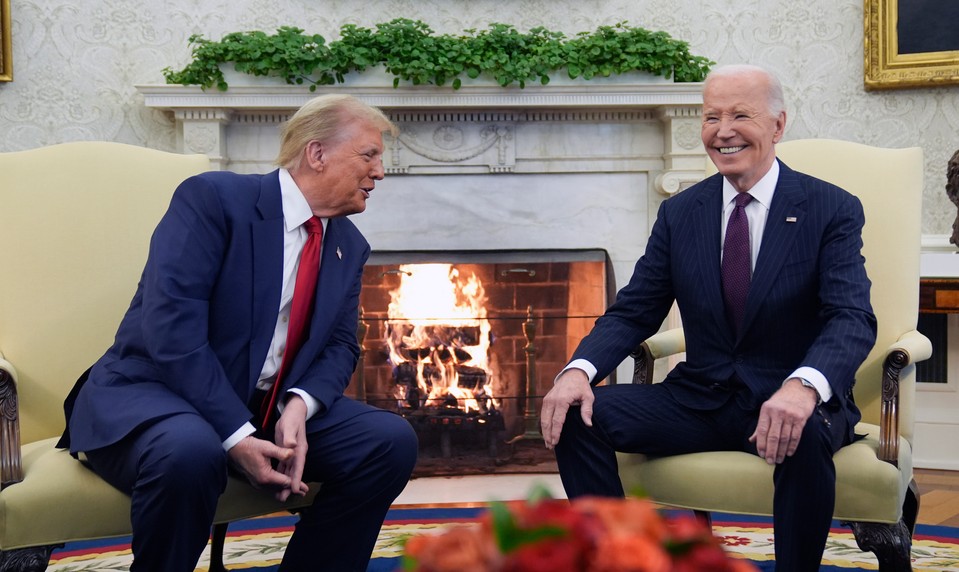 Zničil Biely dom aj demokraciu. Trumpa ostro kritizuje jeho predchodca