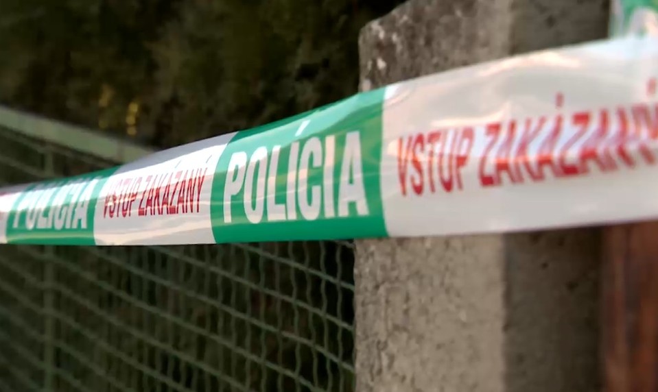Policajt v Komárne napadol muža, ten skončil s vážnymi zraneniami v nemocnici