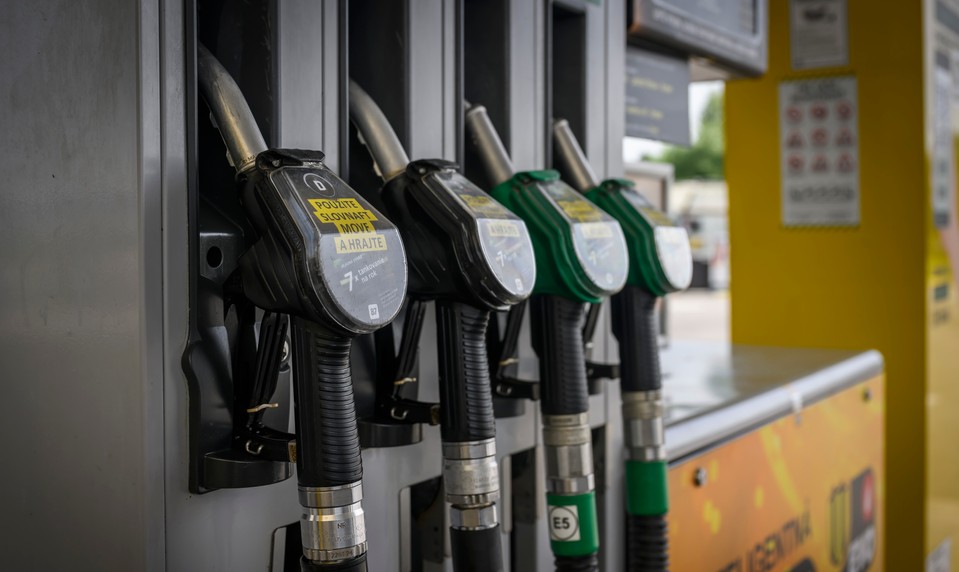 Maďarská vláda zastropovala ceny benzínu a nafty