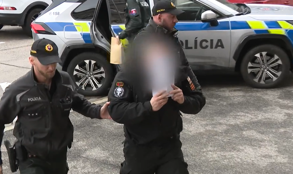 PMJ-čkár predával steroidy: "Včeličky" pichal aj na parkovisku. Súd ho poslal do väzby