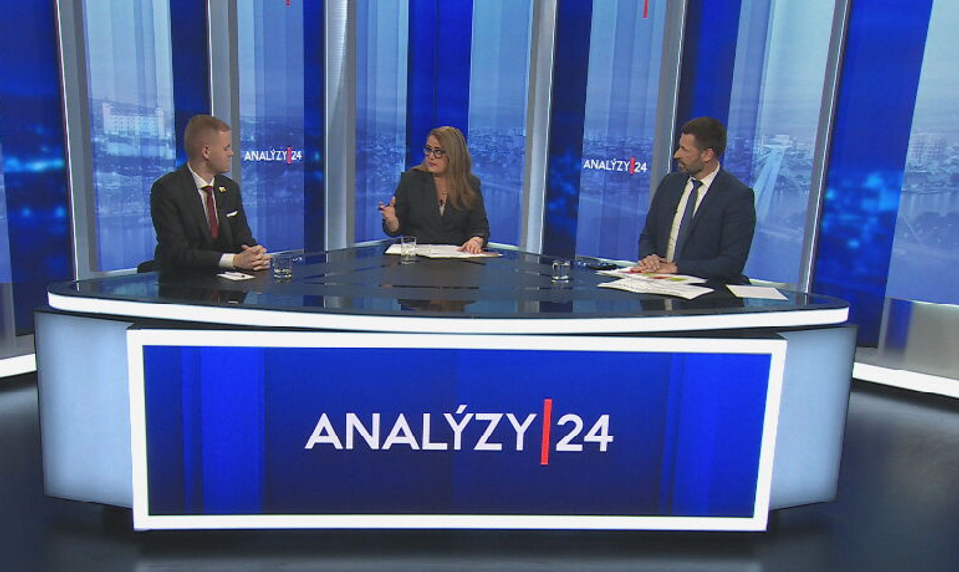 "Vykresľujete čurillovcov, ako keby to boli neviniatka," povedal Michal Bartek v Analýzach 24