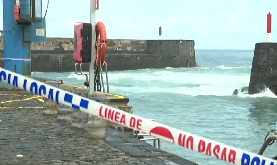 Obrovská vlna na Tenerife zabíjala. Rezort diplomacie potvrdil smrť dvoch Slovákov