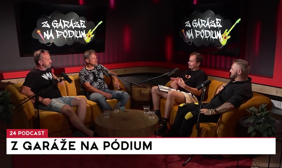 Z garáže na pódium: Aya