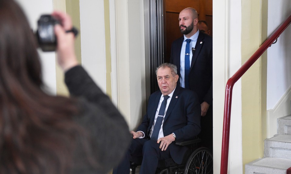 Exprezident Zeman je opäť v nemocnici. Podstúpi dôležité vyšetrenie