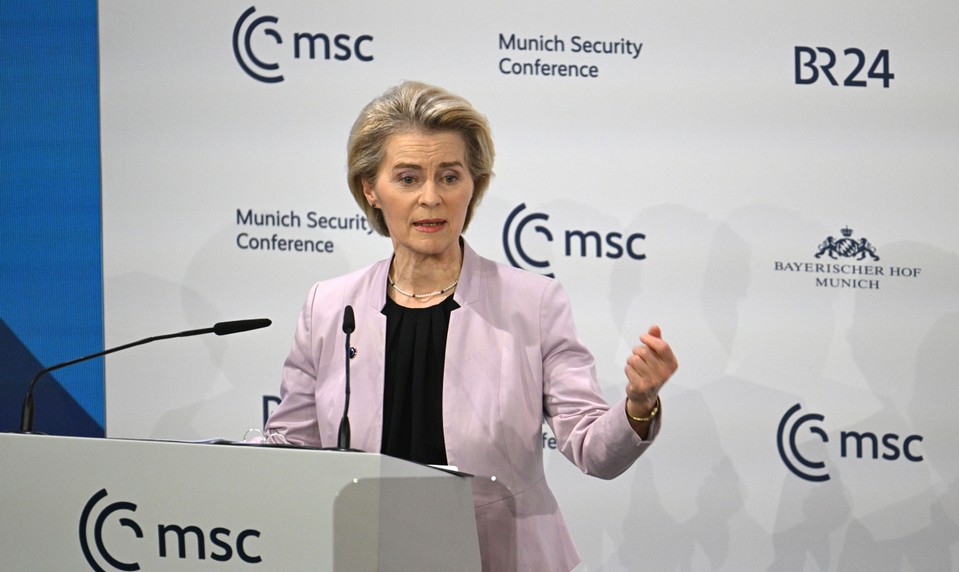 „Maďari si vybrali Európu.“ Von der Leyenová a Macron reagujú na výsledky volieb