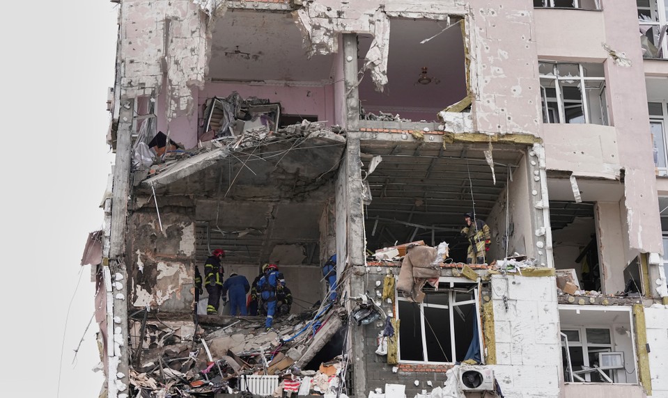 1406. deň na Ukrajine: Rusko hlási dobytie dvoch dedín na Ukrajine, Kyjev zásah infraštruktúry