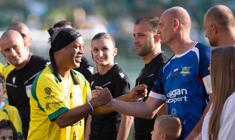 Ronaldinho pobláznil Trnavu. Futbalový mág skóroval, potom prišiel moment, ktorý fanúšikov nepotešil