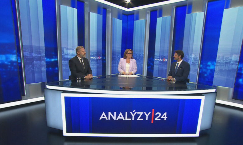 Analýzy 24: Falošný tehlový múr odzrkadľuje túto vládu, tvrdí Krúpa