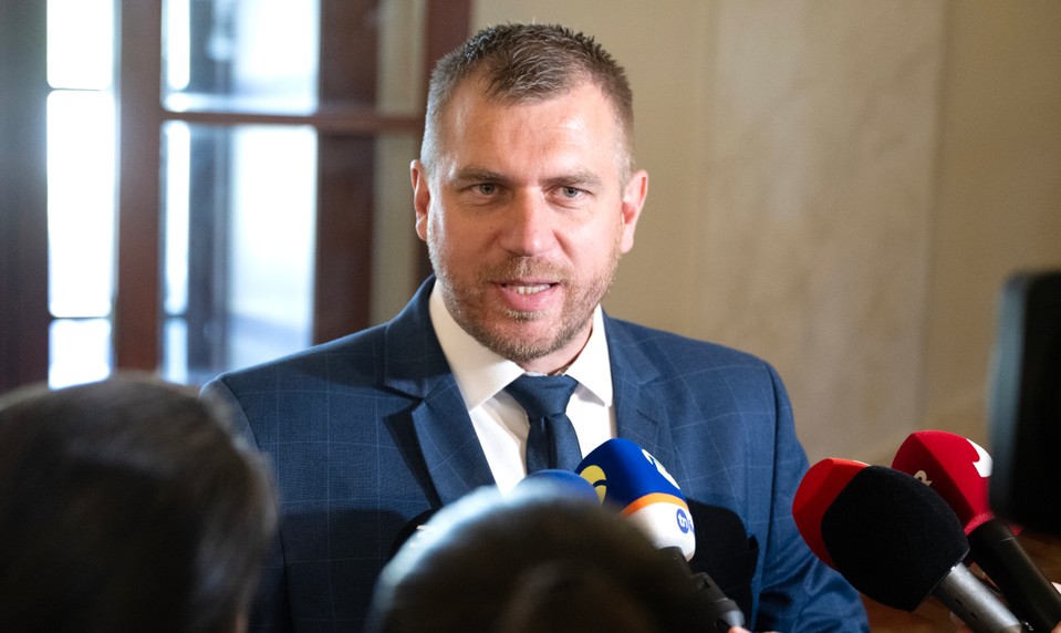 Kuffa si nemyslí, že SNS navrhne nového nominanta. „Bola by to potupa“