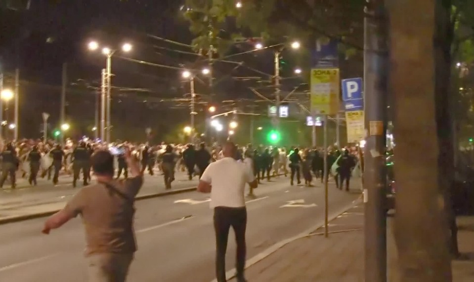 Protestujúci študenti tvrdia, že srbská vláda sa snaží vyprovokovať občiansku vojnu