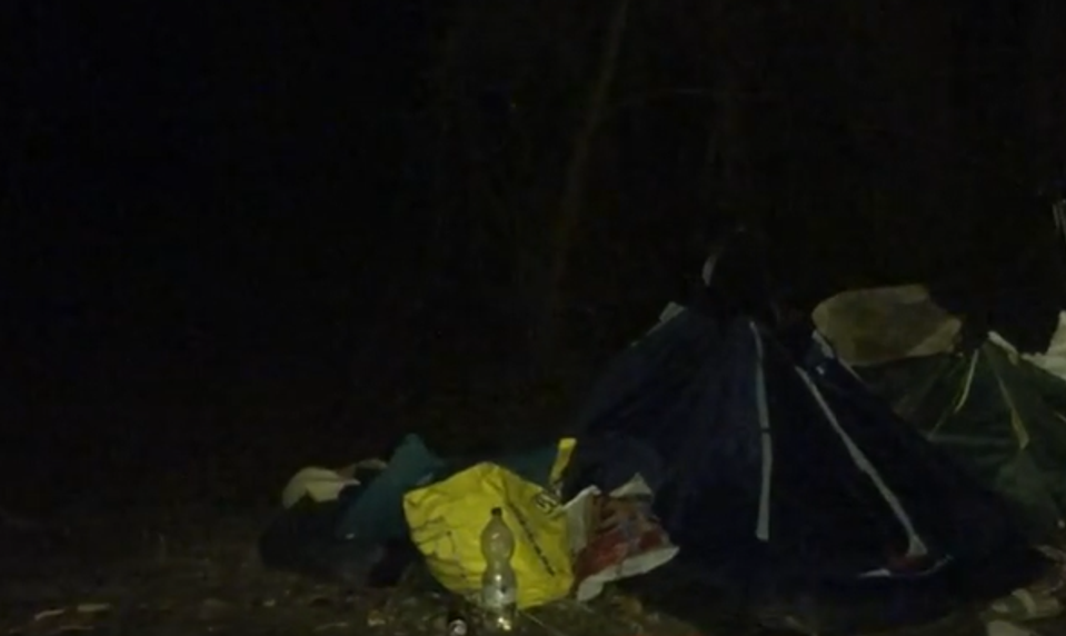 Polícia obvinila dvoch mužov zo zločinu zabitia 47-ročného muža v Humennom