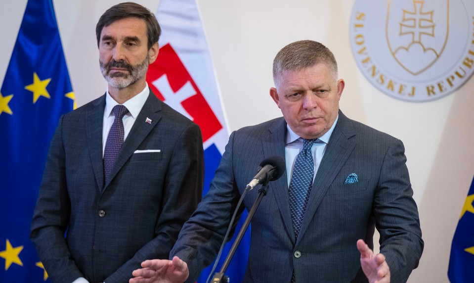 Fico po incidente ruského dronu v Rumunsku vyzýva na dialóg. Blanár útok priamo odsúdil