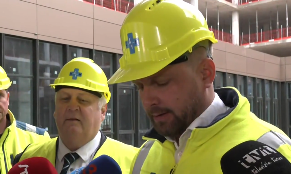 Tlačová beseda: Kontrola na stavbe nemocnice