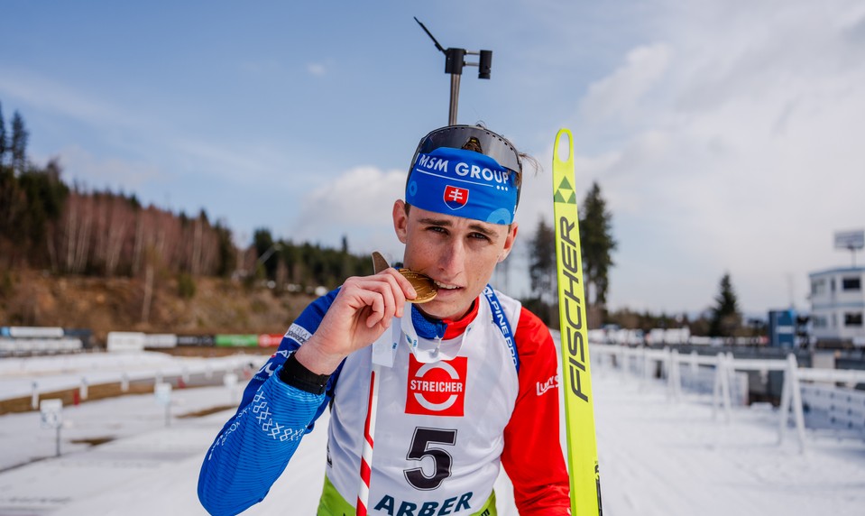Biatlonista SKLENÁRIK sa stal MAJSTROM SVETA!