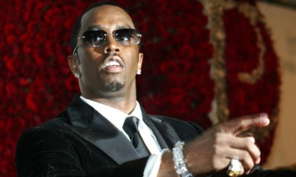 Vyhrážal sa mu z väzenia kvetmi? 50 Cent tvrdí, že mu Diddy poslal zvláštny darček!