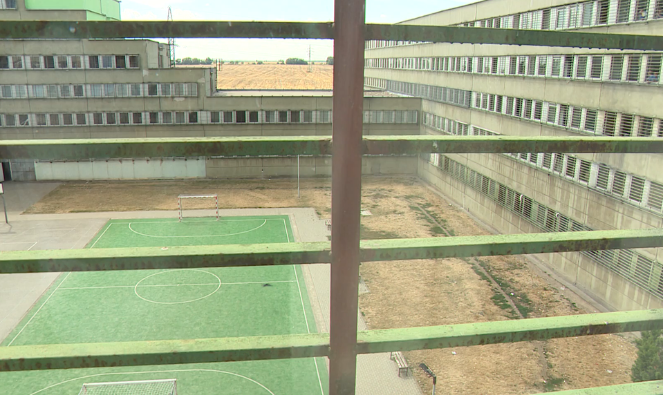 Vo väzniciach vznikajú výstupné oddiely, ktoré pomáhajú s návratom do života