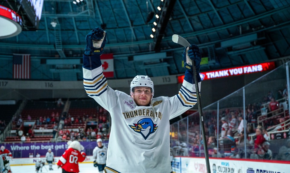 PEKARČÍK oslavuje postup do druhého kola play-off