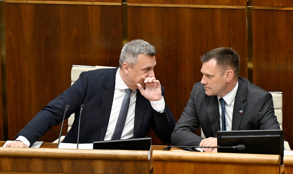 Podľa Danka je schôdza o Tarabovi zbytočná, opozícia tvrdí, že stiahol chvost