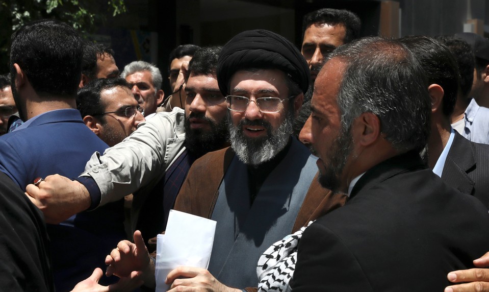 ONLINE: Novým najvyšším duchovným vodcom Iránu sa stal Modžtabá Chameneí