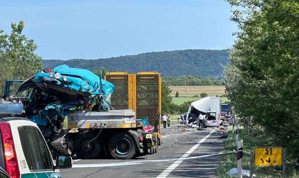 Vážna nehoda pri Senici: Cestu museli úplne uzavrieť, zasahuje aj vrtuľník