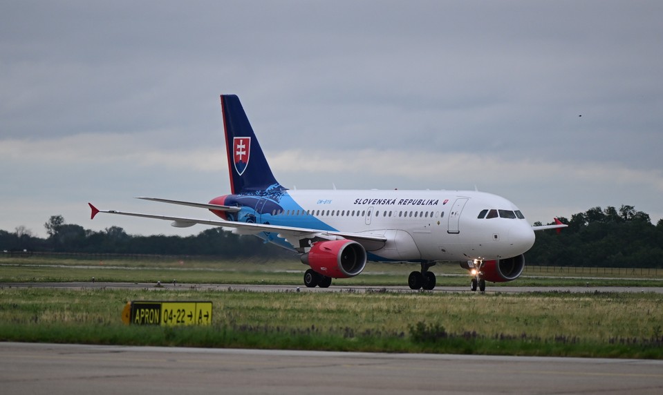 Slovensko aktivovalo evakuačné plány, minister vyzval občanov na registráciu