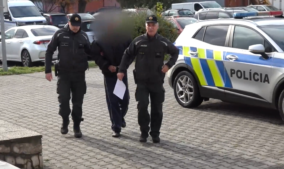 Obvinený zo zabitia bezdomovca ostáva na slobode. Súd nevyhovel návrhu prokurátora