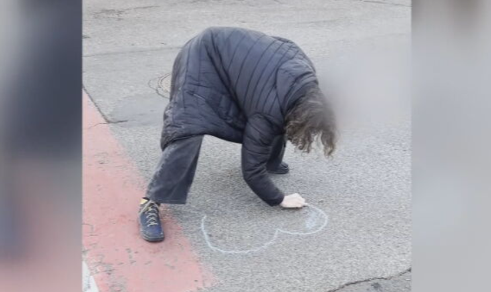 Študent pred školou napísal odkazy proti Ficovi. Skončil na policajnom výsluchu