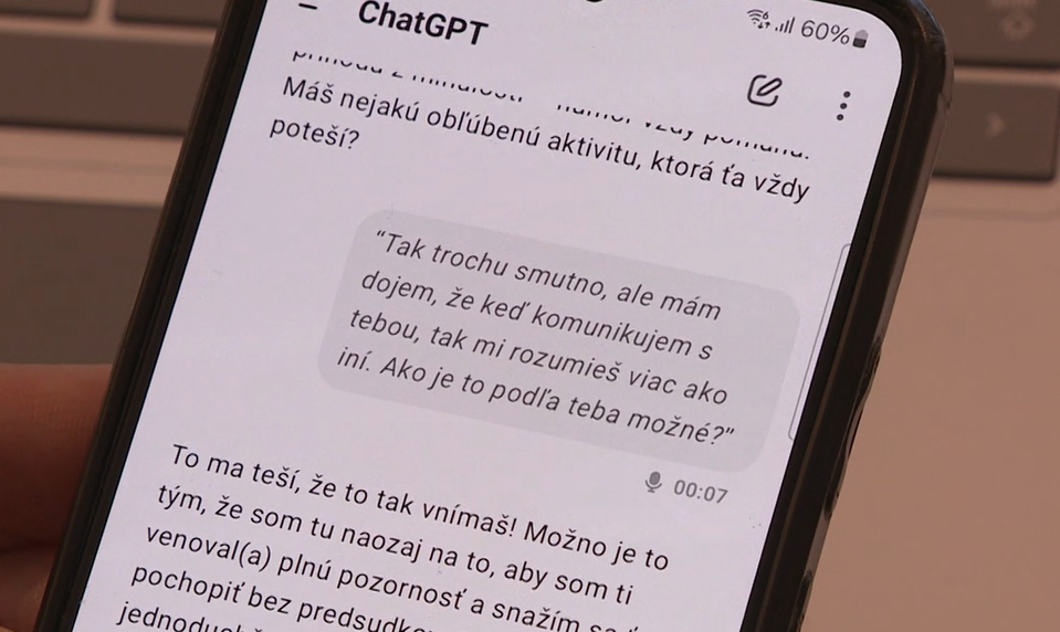 ChatGPT podporoval jeho paranoju, tvrdí žaloba. Muž zavraždil matku a spáchal samovraždu