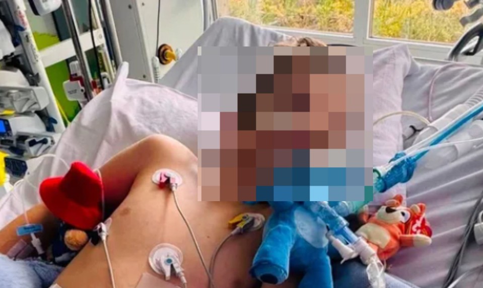 Chlapec (7) sa počas plávania sťažoval na mravčenie. Príznaky ho takmer stáli život