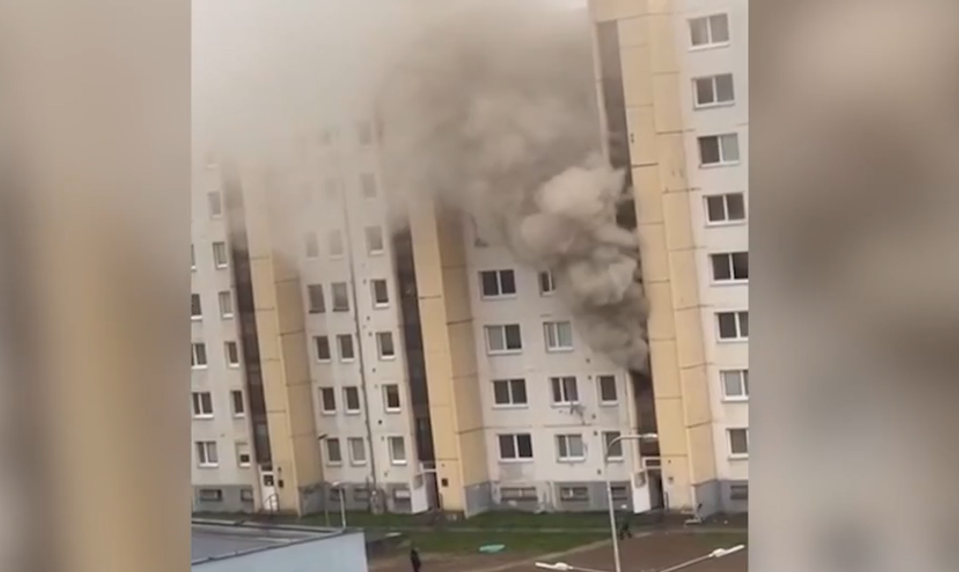 V Topoľčanoch horel bytový dom, evidujú viacero zranených